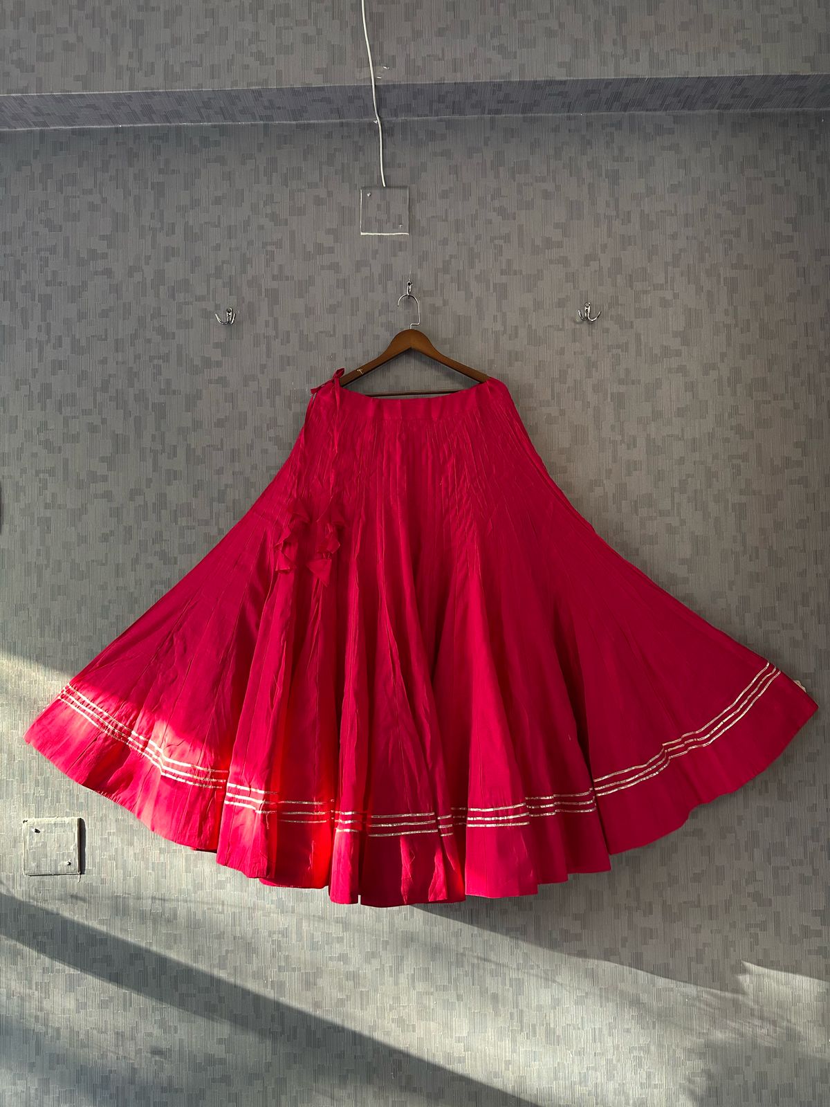 color pink