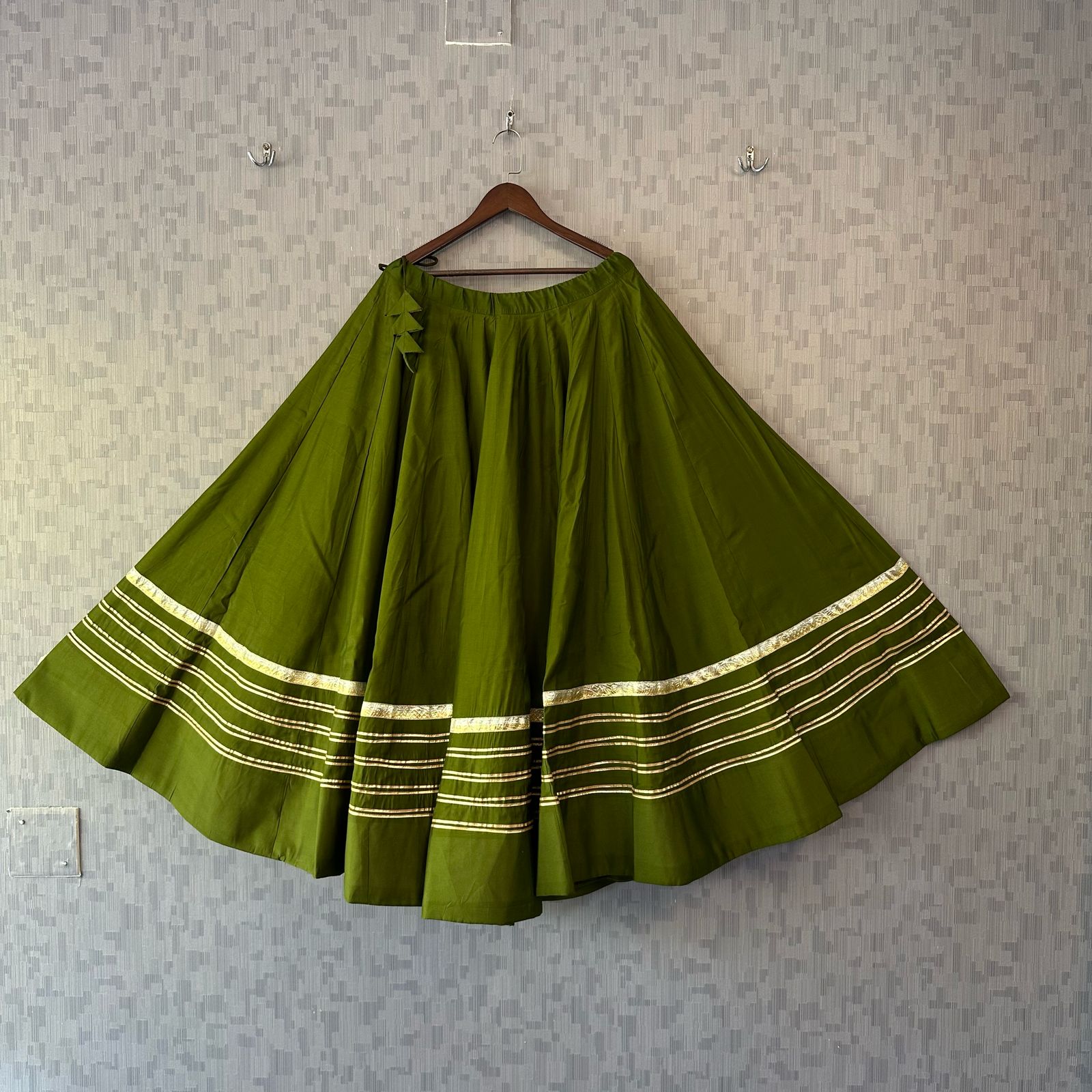 colour mehadi green