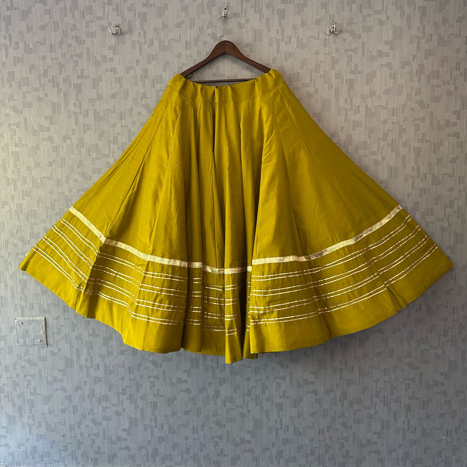color mustard