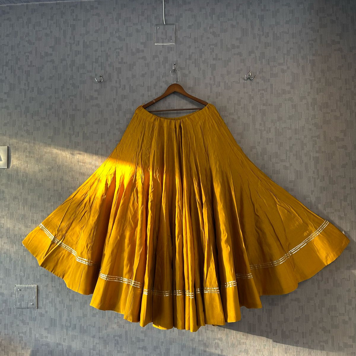 color mustard
