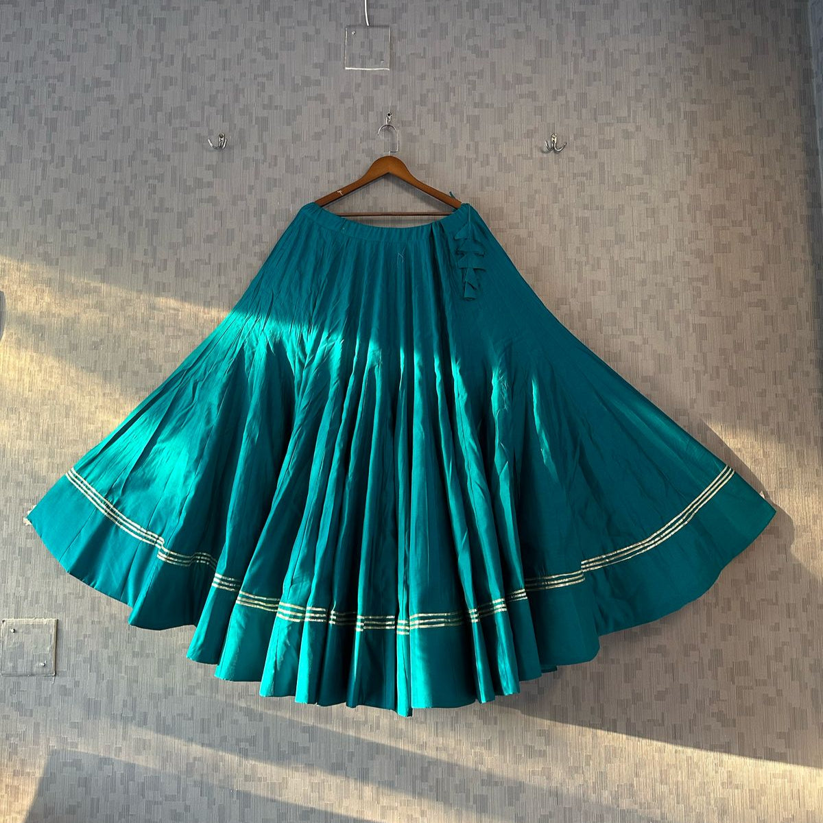 color turquoise
