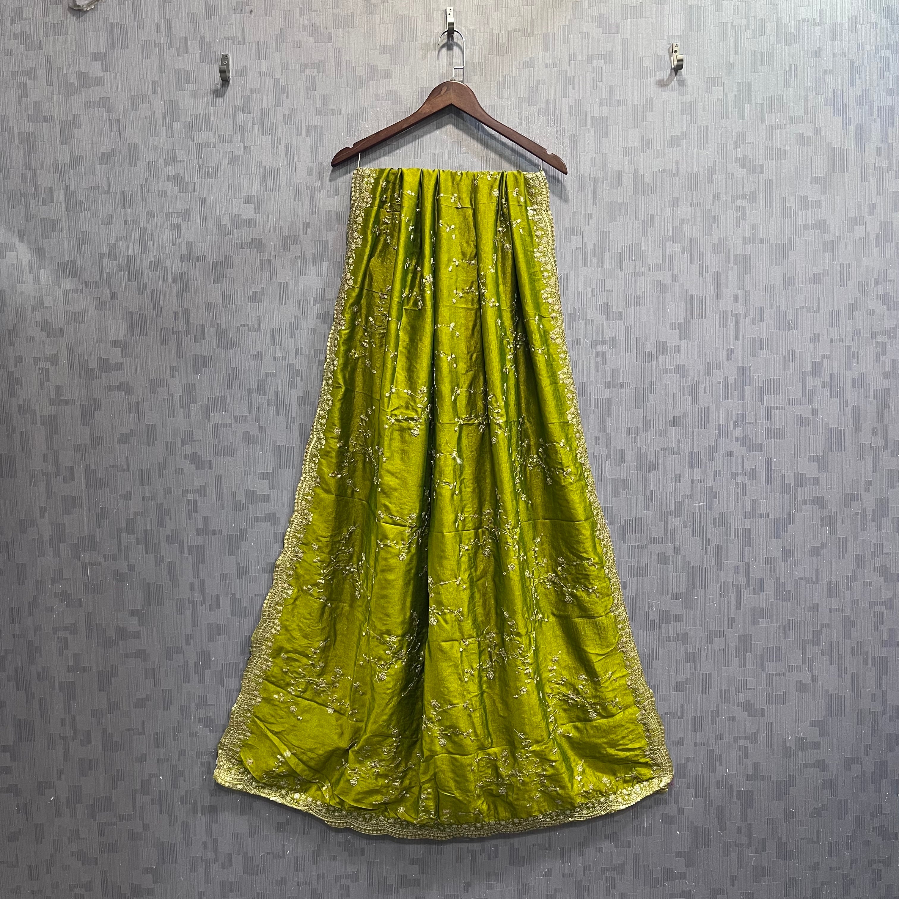 Volvo Jaal Dupatta
