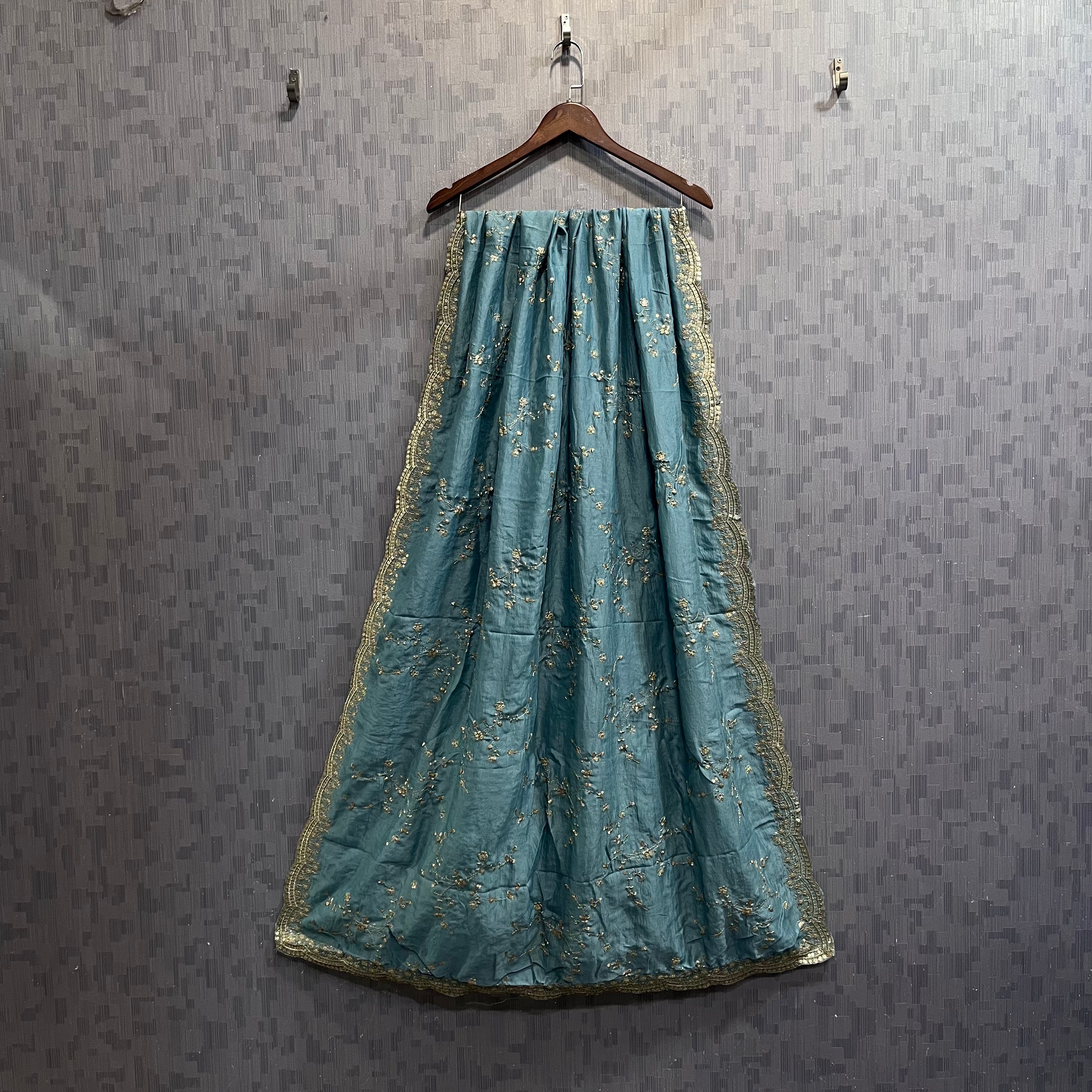 Volvo Jaal Dupatta