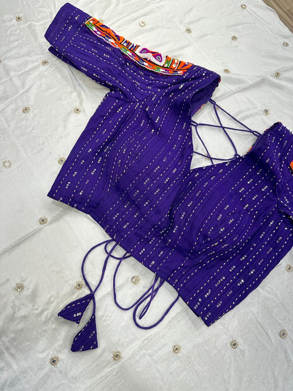 Gamthi sleeves Blouse