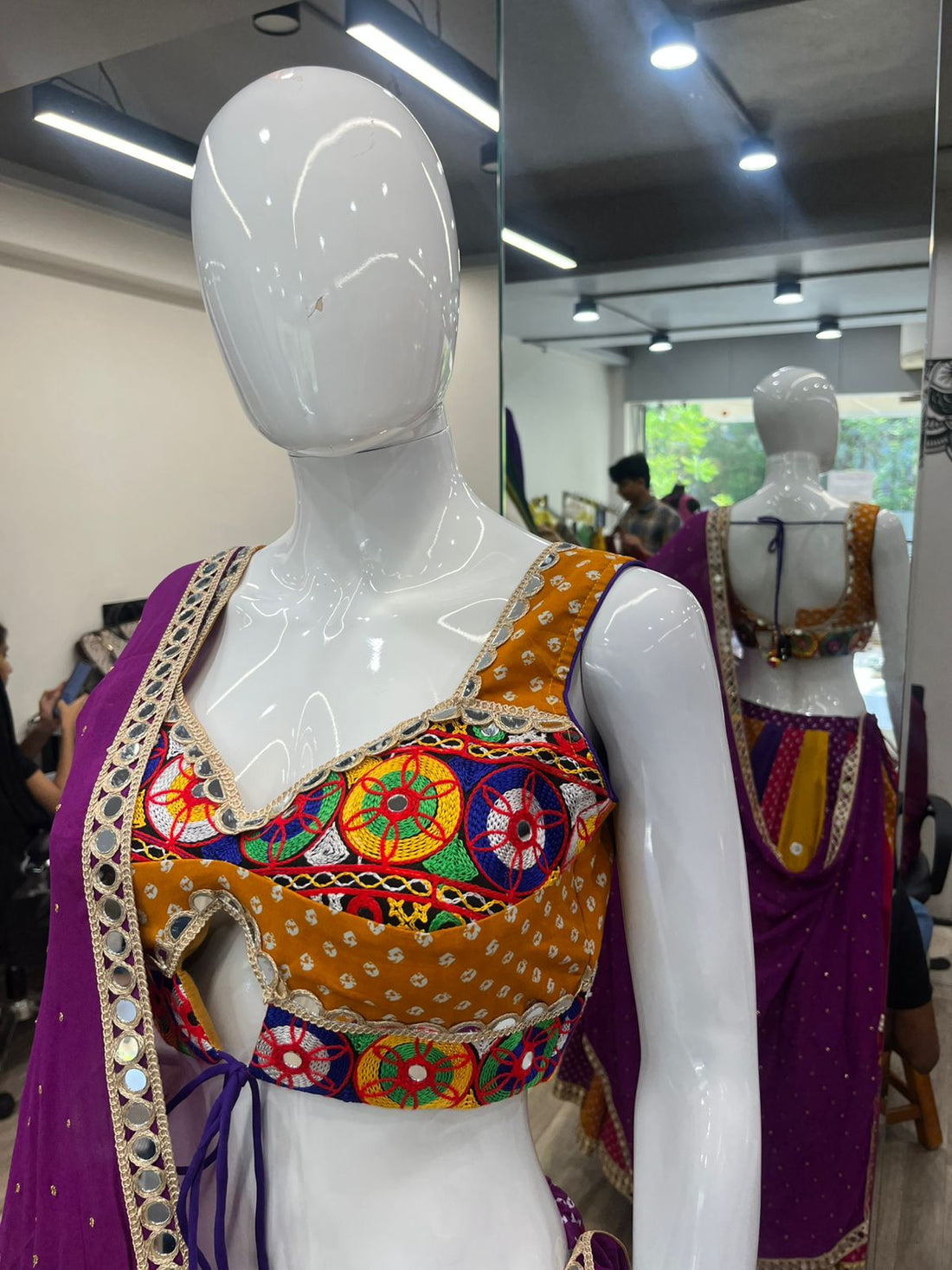 Bandhani kodi pai