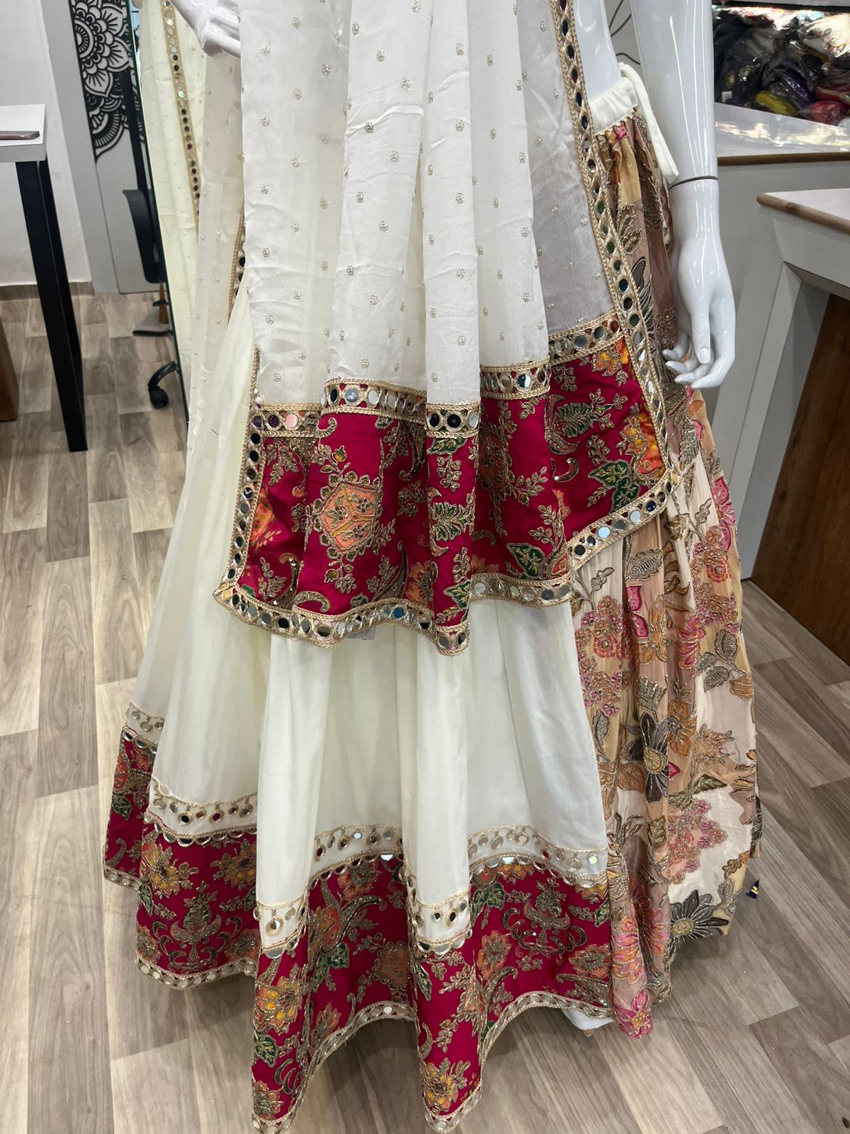white side kadi set