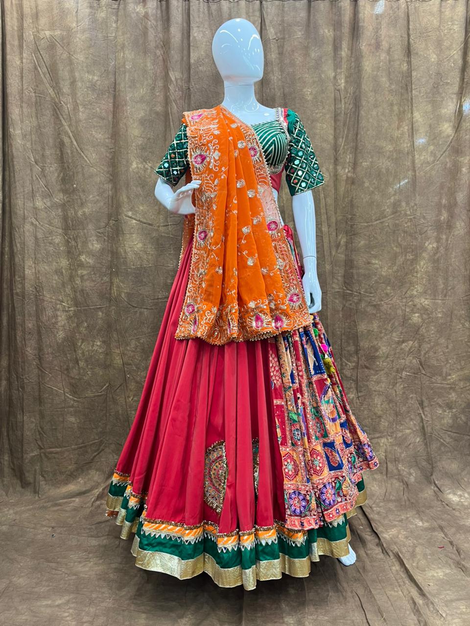 Gol Chakkar set