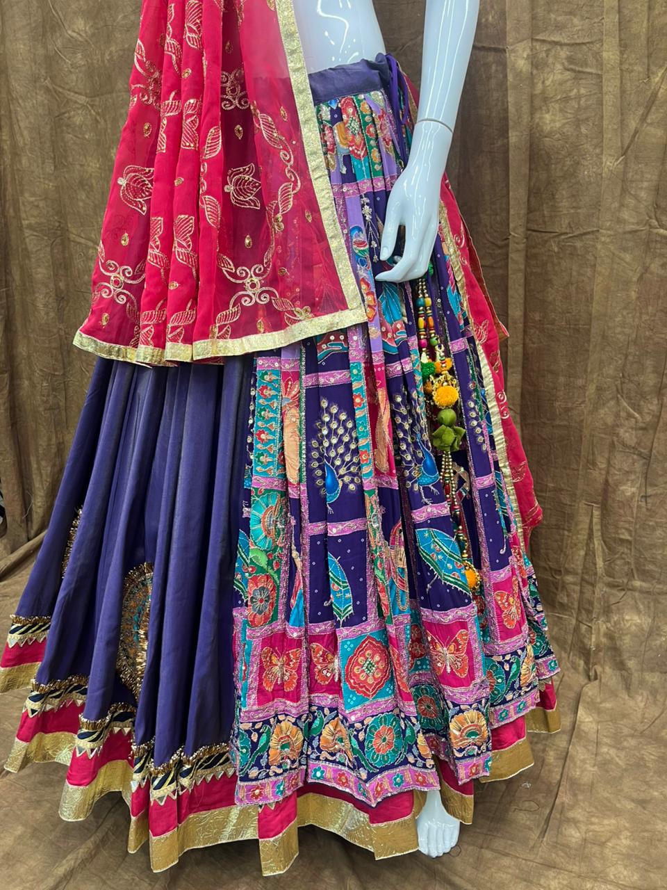 Gol Chakkar set