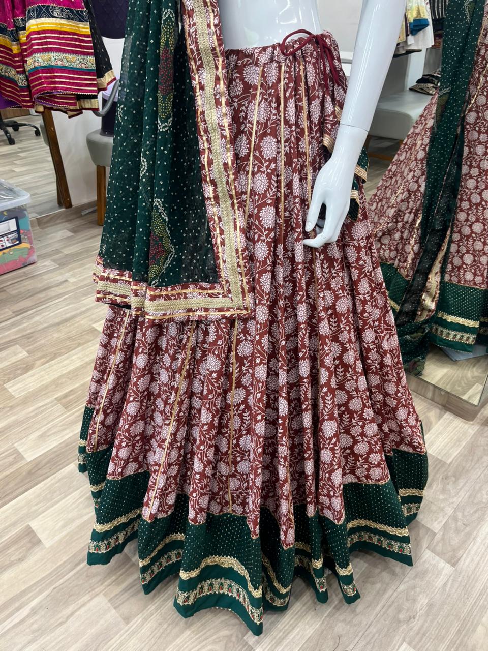 Maroon Green set