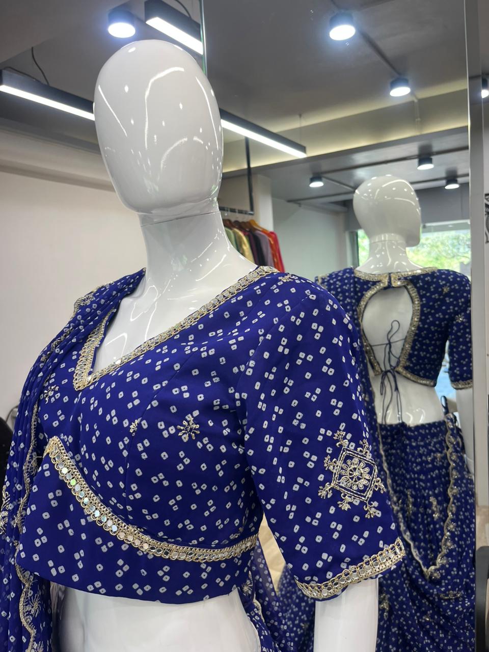 Aarvi Bandhani