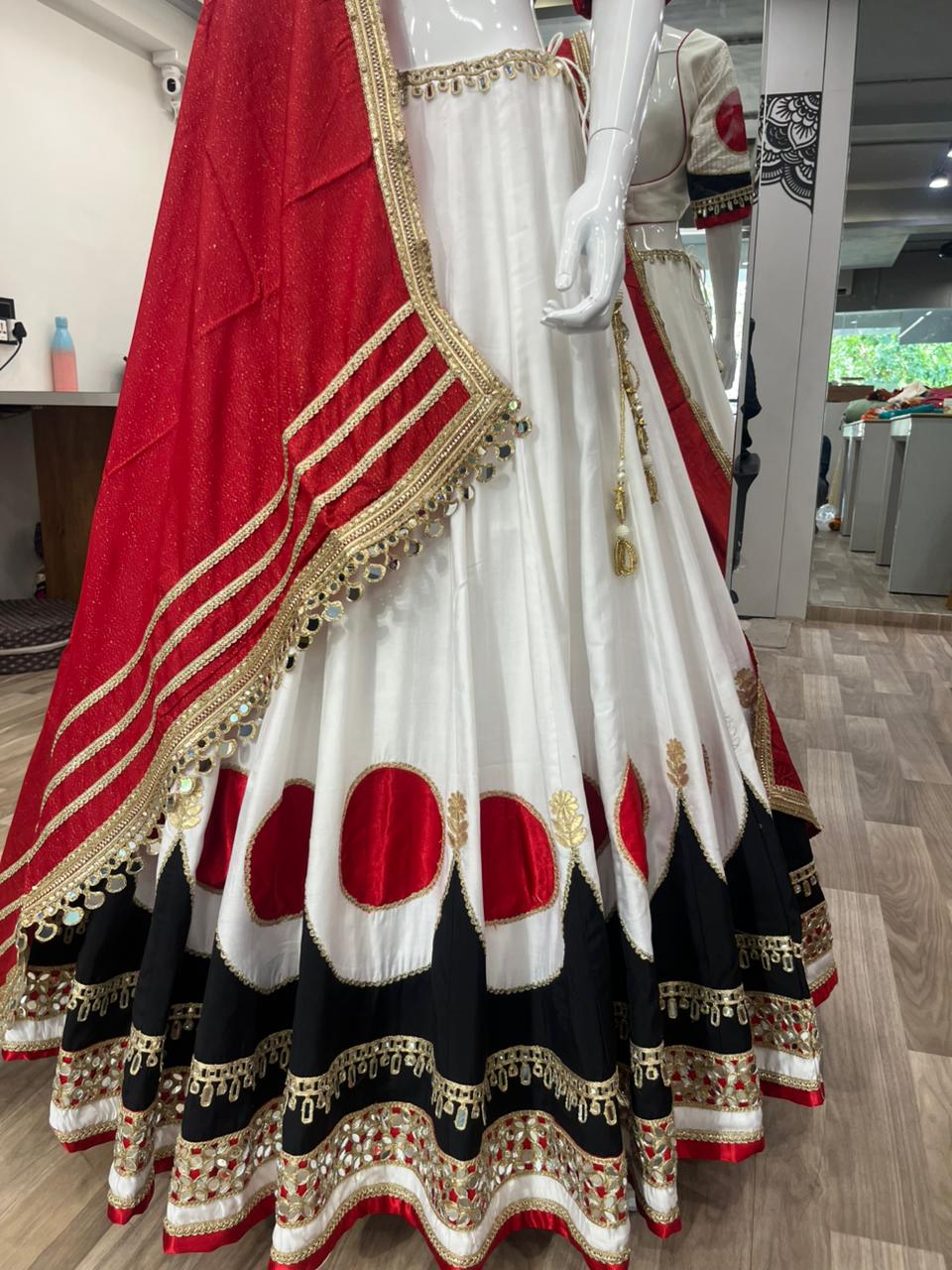 Mahi Mirror Chaniya Choli