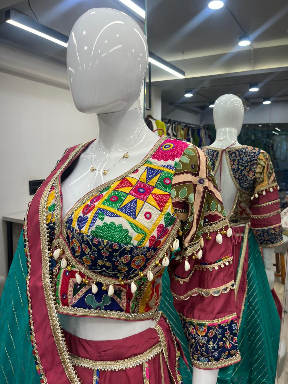 Gamthi Hathi Chaniya choli