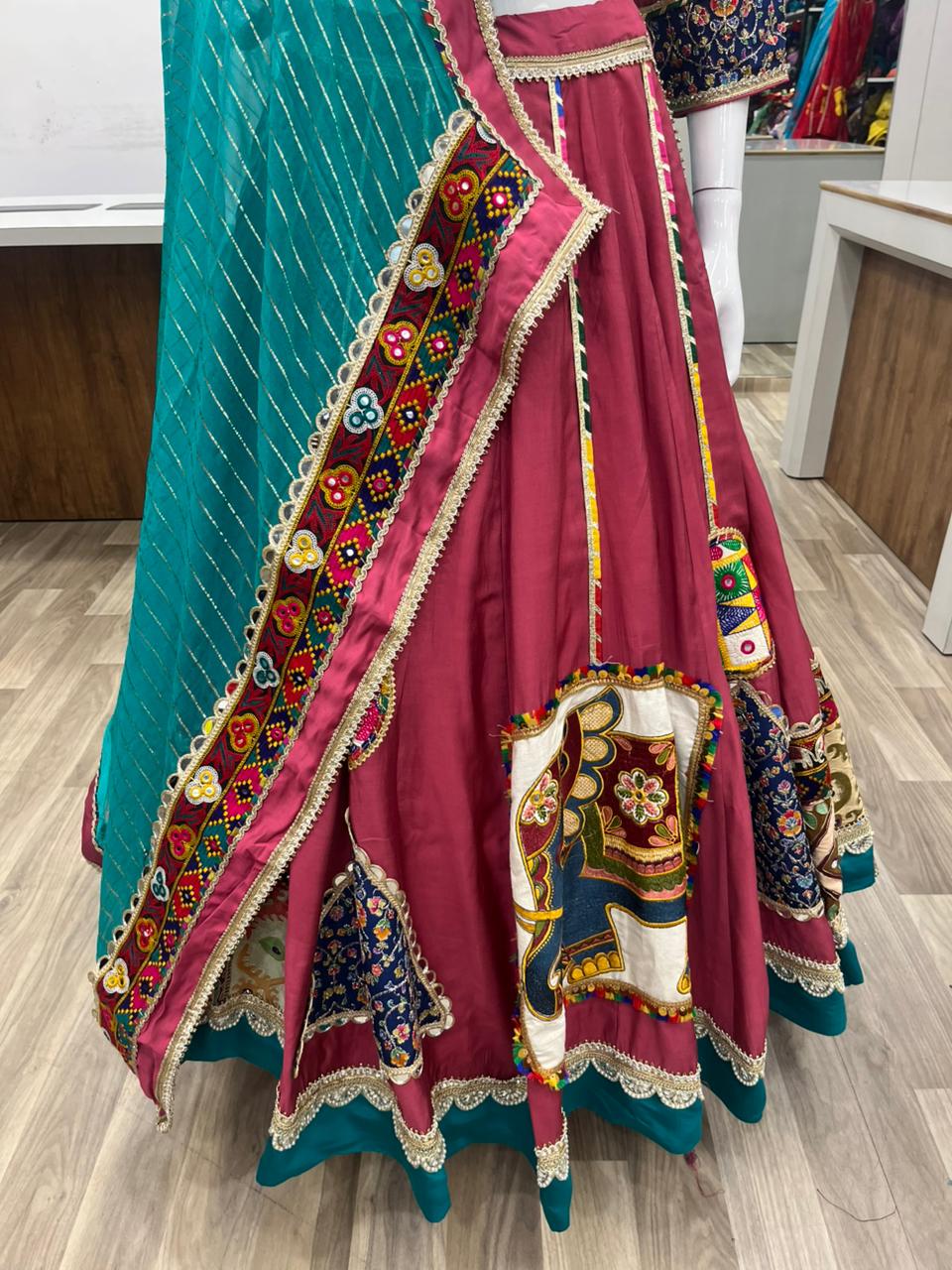 Gamthi Hathi Chaniya choli
