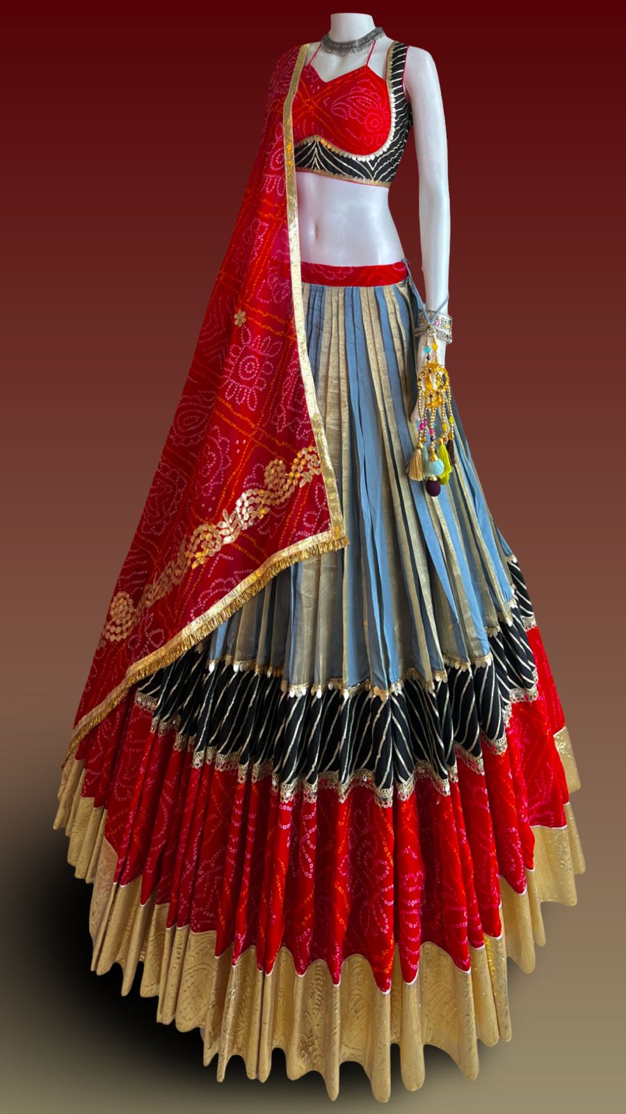 Bandhni Raas Chaniya Choli