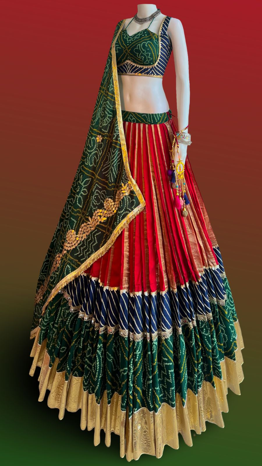 Bandhni Raas Chaniya Choli