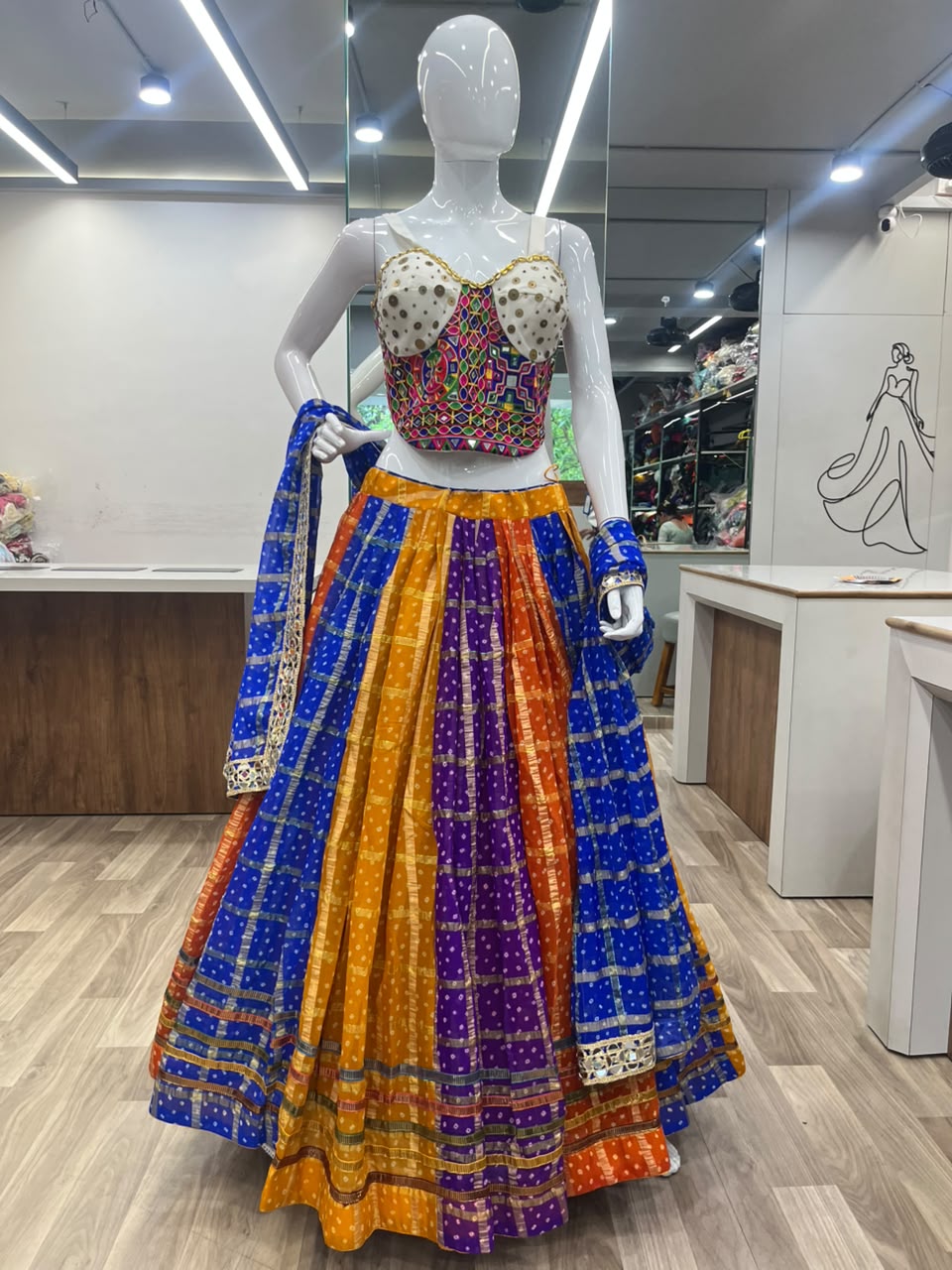 Roshni Chaniya Choli