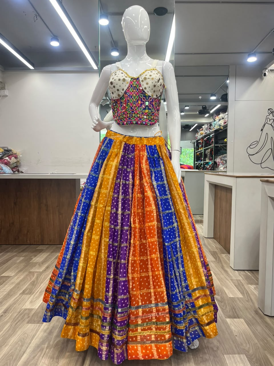 Roshni Chaniya Choli
