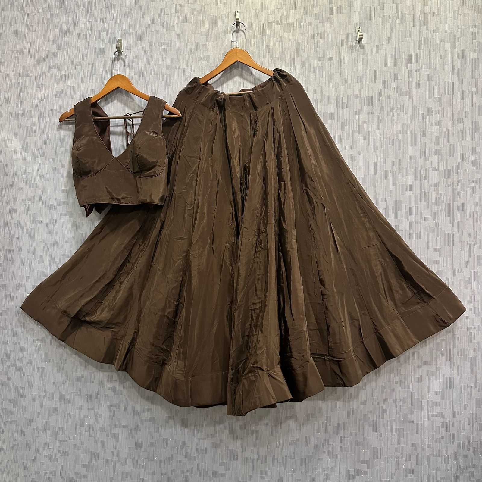 color brown