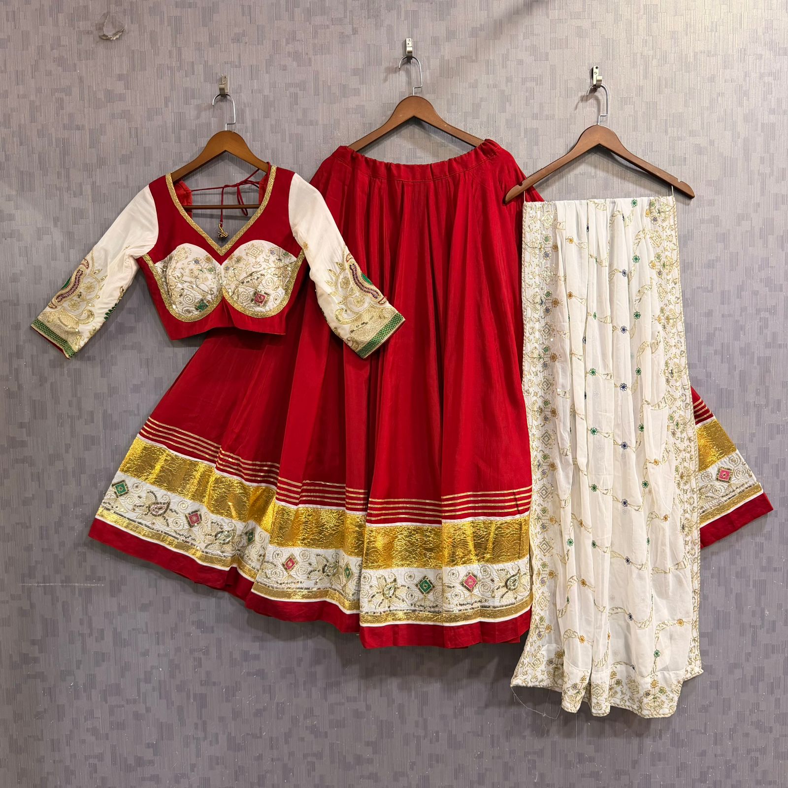 Rangleela Full set Lehengacholi