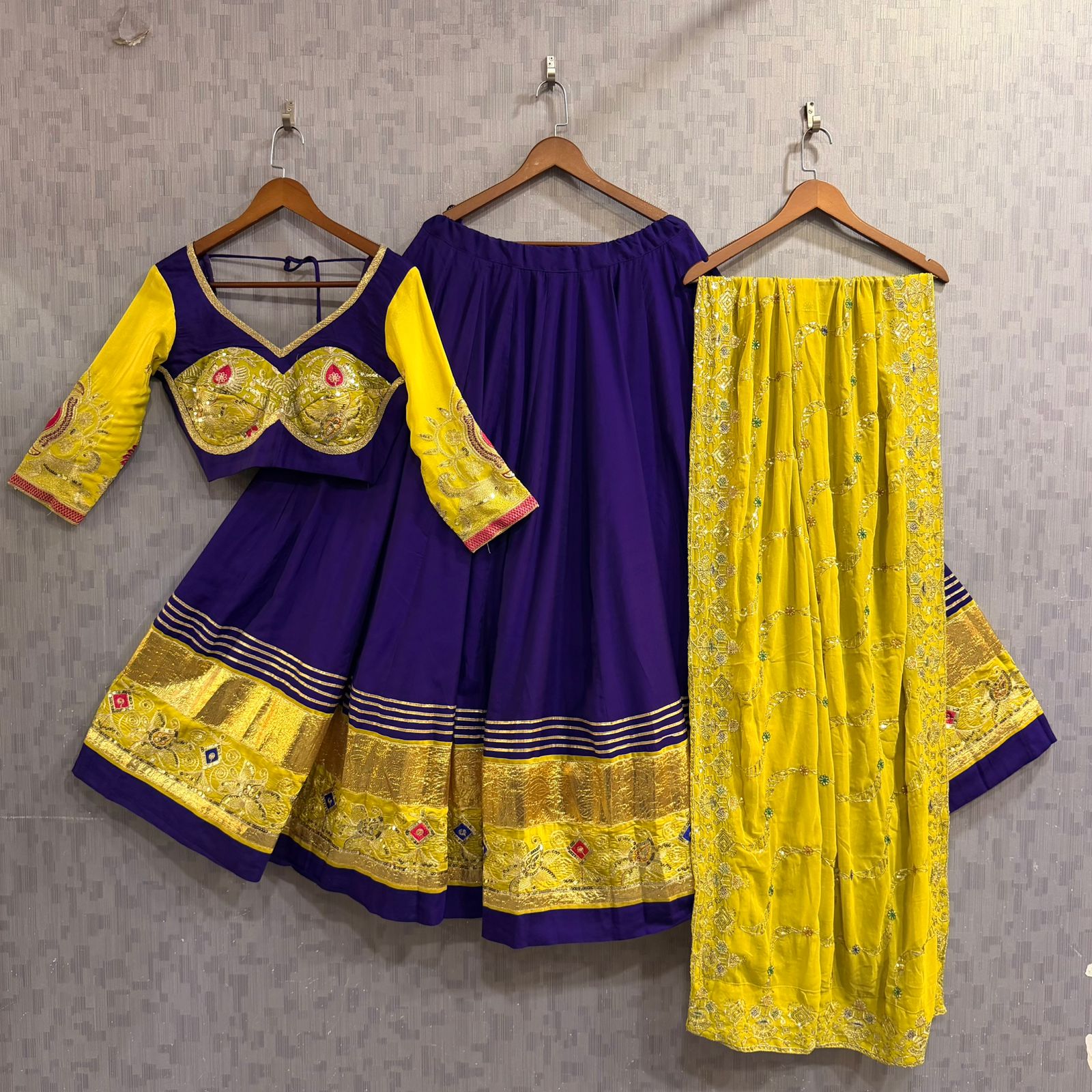 Rangleela Full set Lehengacholi