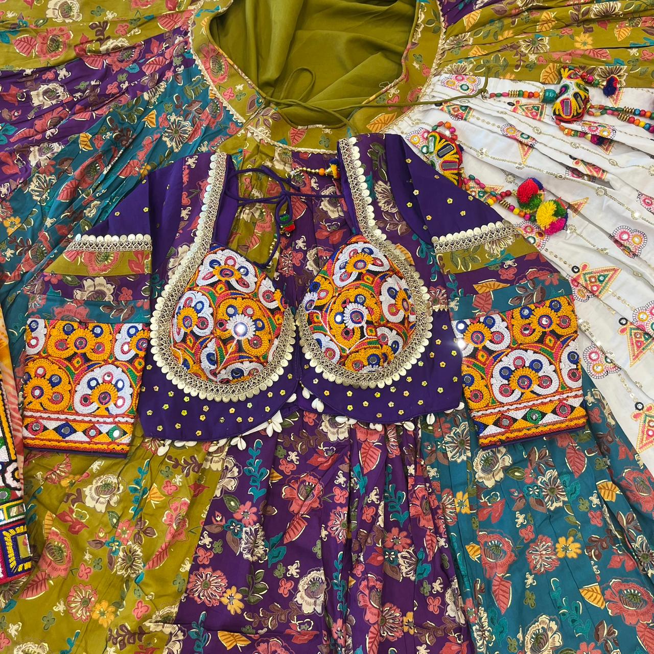 SUHANI MULTI-COLOUR SET