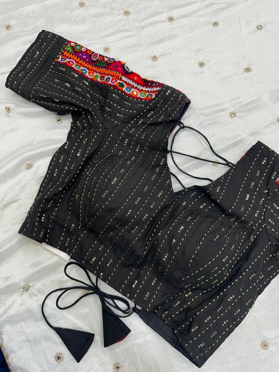 Gamthi sleeves Blouse