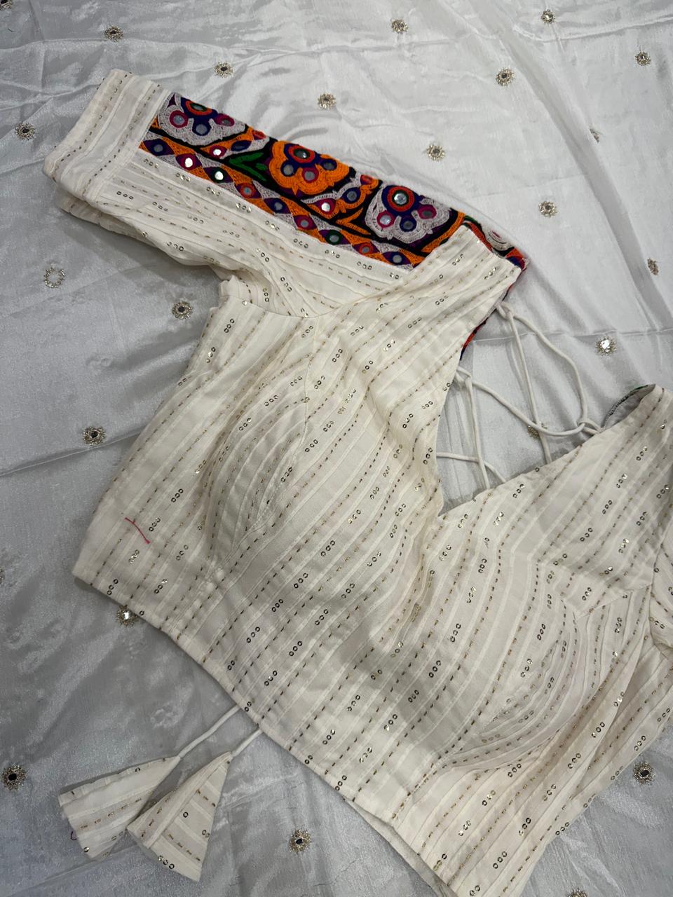 Gamthi sleeves Blouse
