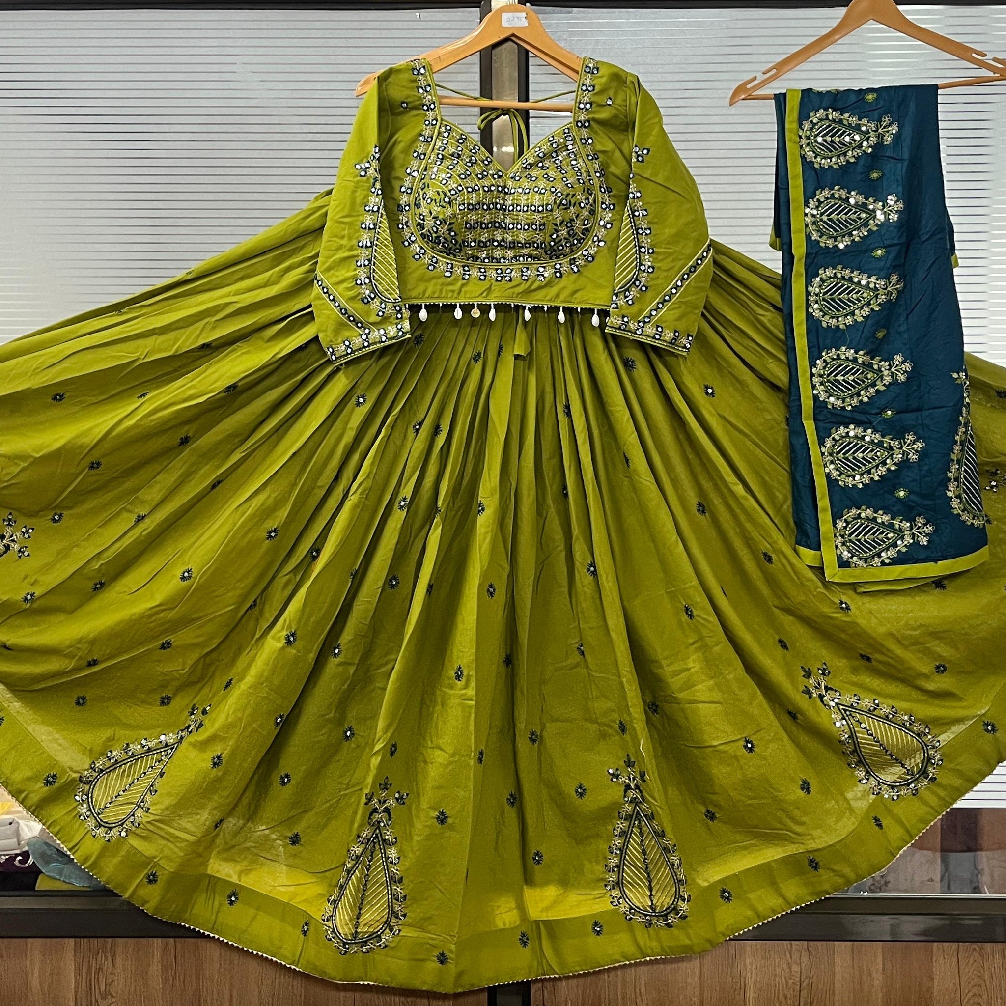 Ranchana design pair